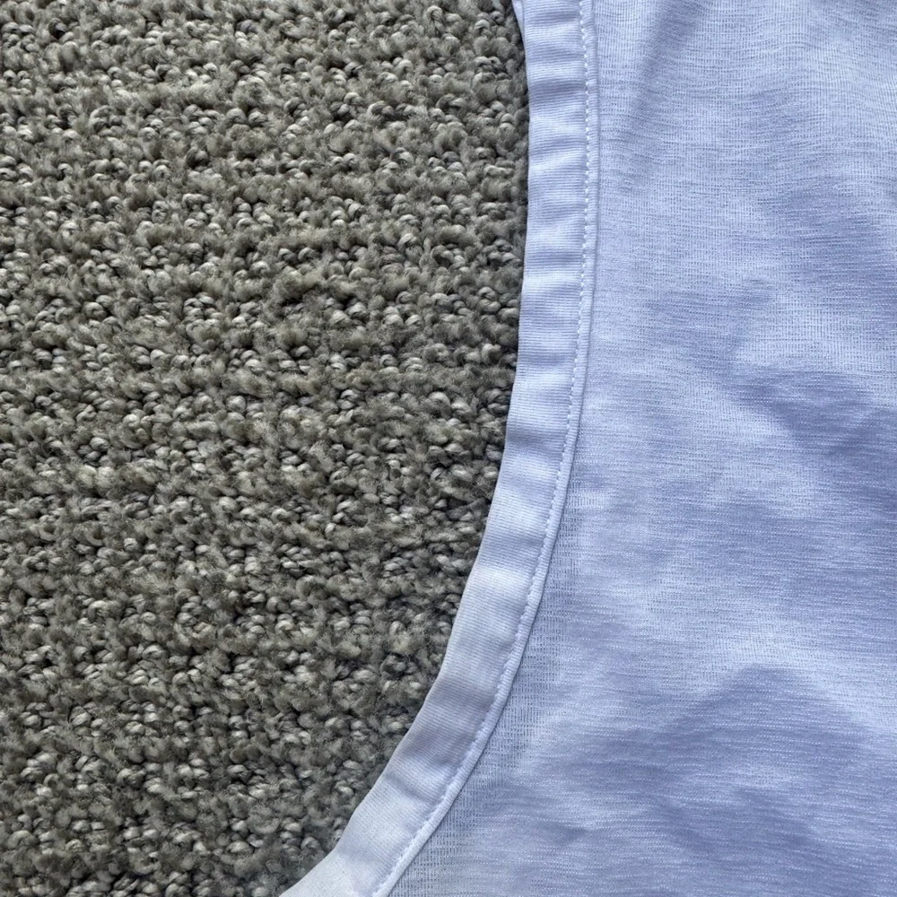 Vuori White cropped Tank - Picture 4 of 5